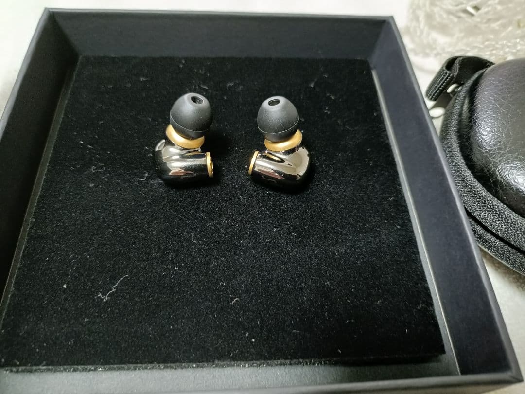 MEZE AUDIO ADVAR 有線イヤホン　純正バランスケーブルつき