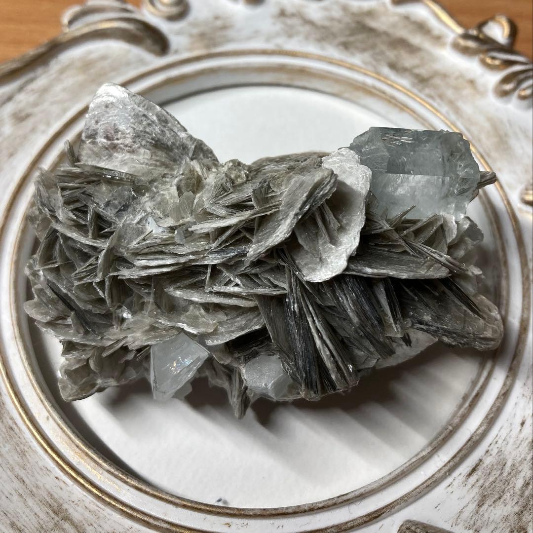 ナガール　アクアマリン　モスコバイト共生鉱　スカルドゥ