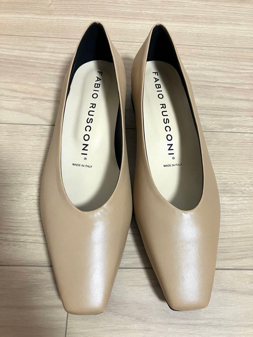 新品未使用　FABIO RUSCONI ベージュ フラットシューズ 37