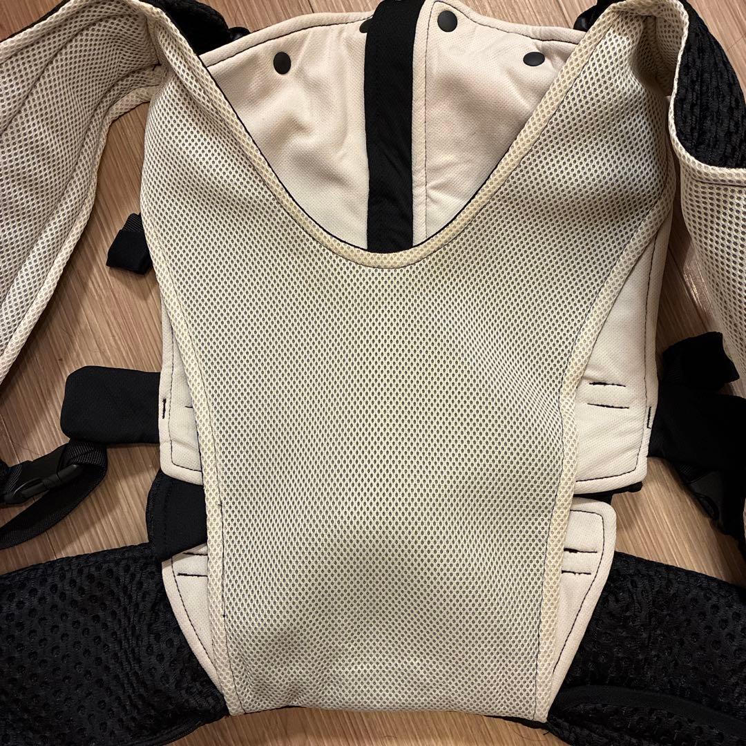 べべスワン　メッシュ抱っこ紐 黒