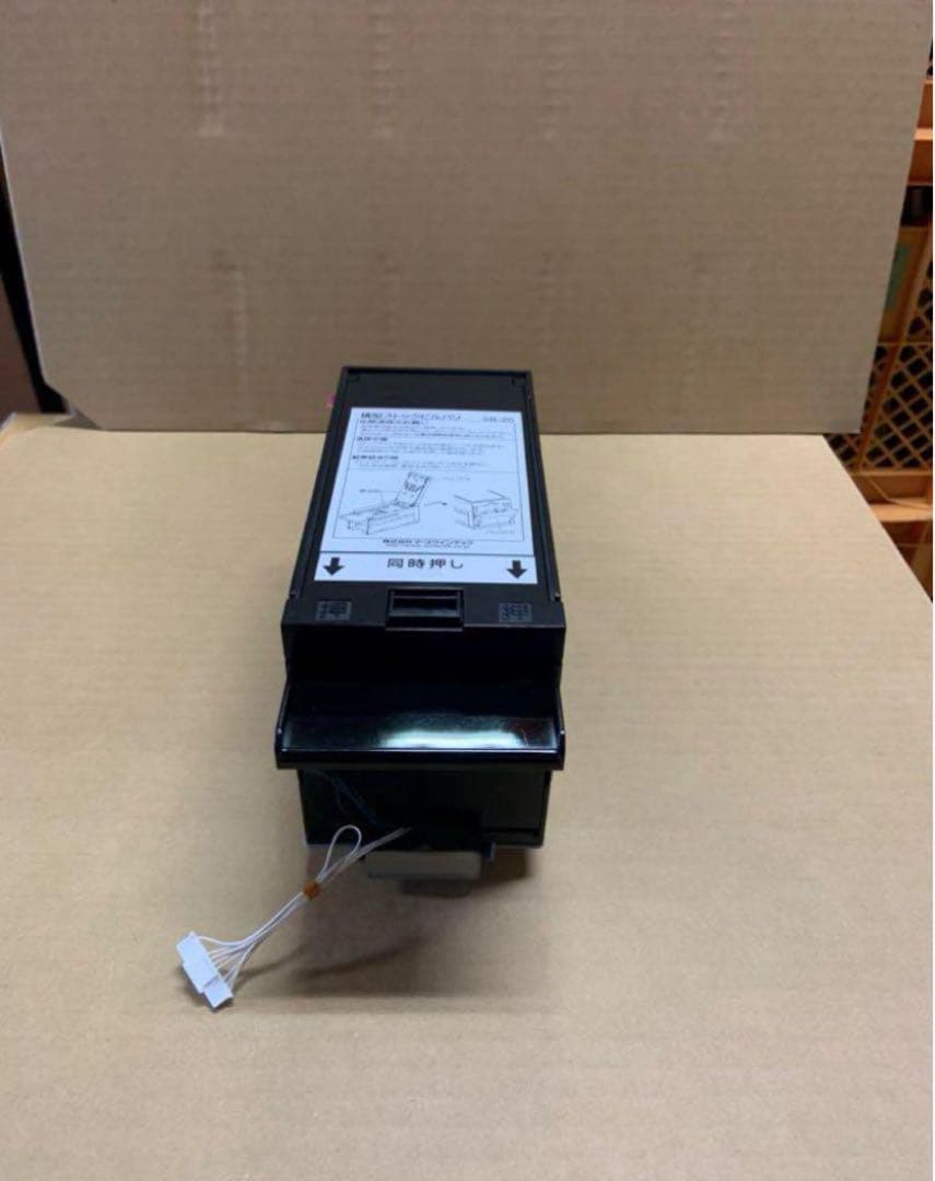 両替機　1000円→100円×10枚　中古架台付　令和6年新札対応　領収書OK