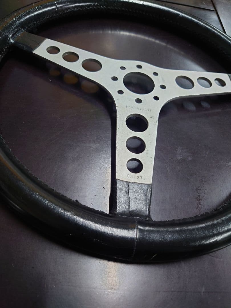 CHECKMAN 3スポーク ステアリングホイール