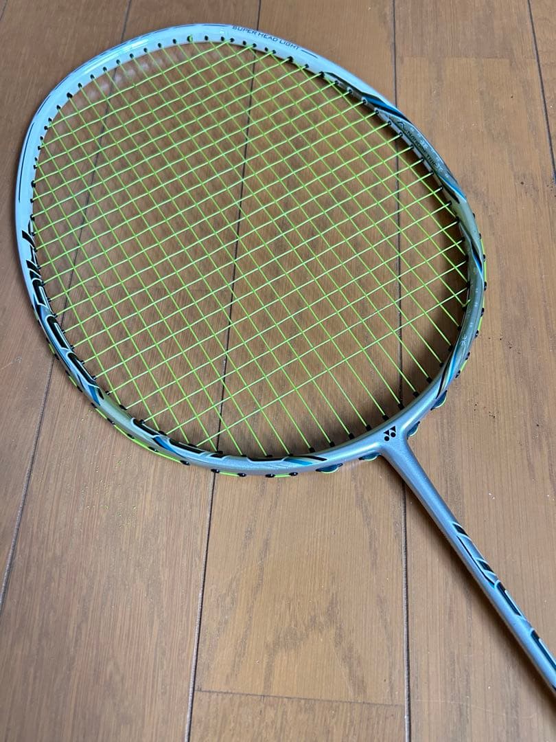 YONEX NANORAY 750 バドミントンラケット　新年値下げします