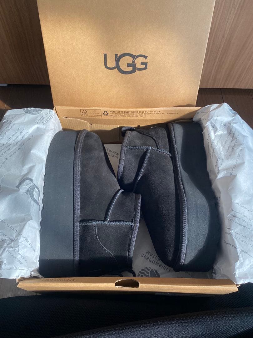 UGG クラシック ウルトラミニ プラットフォーム ブラック 25cm