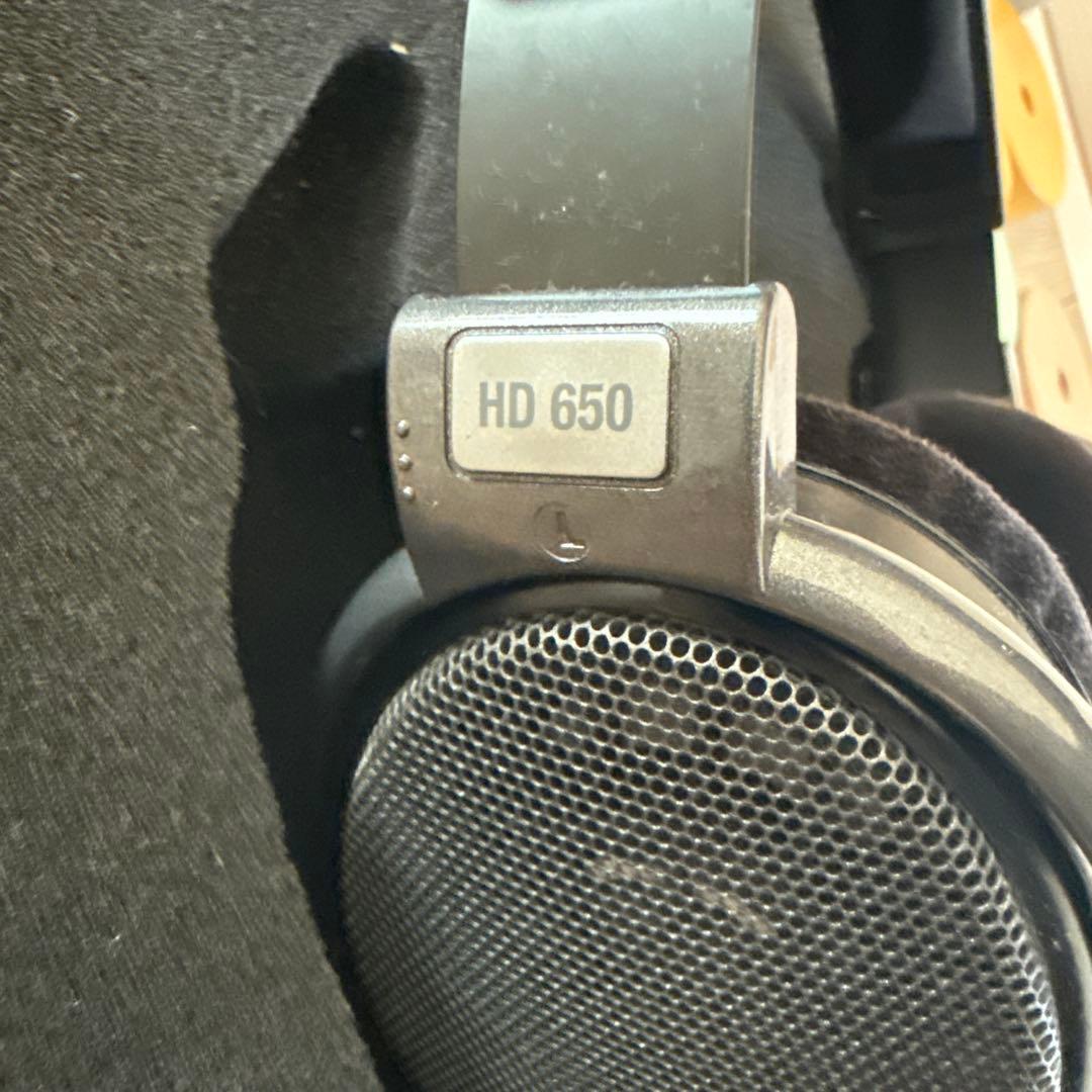 HD650 ゼンハイザー ヘッドホン 【ヘッドホン本体は綺麗だと思います】