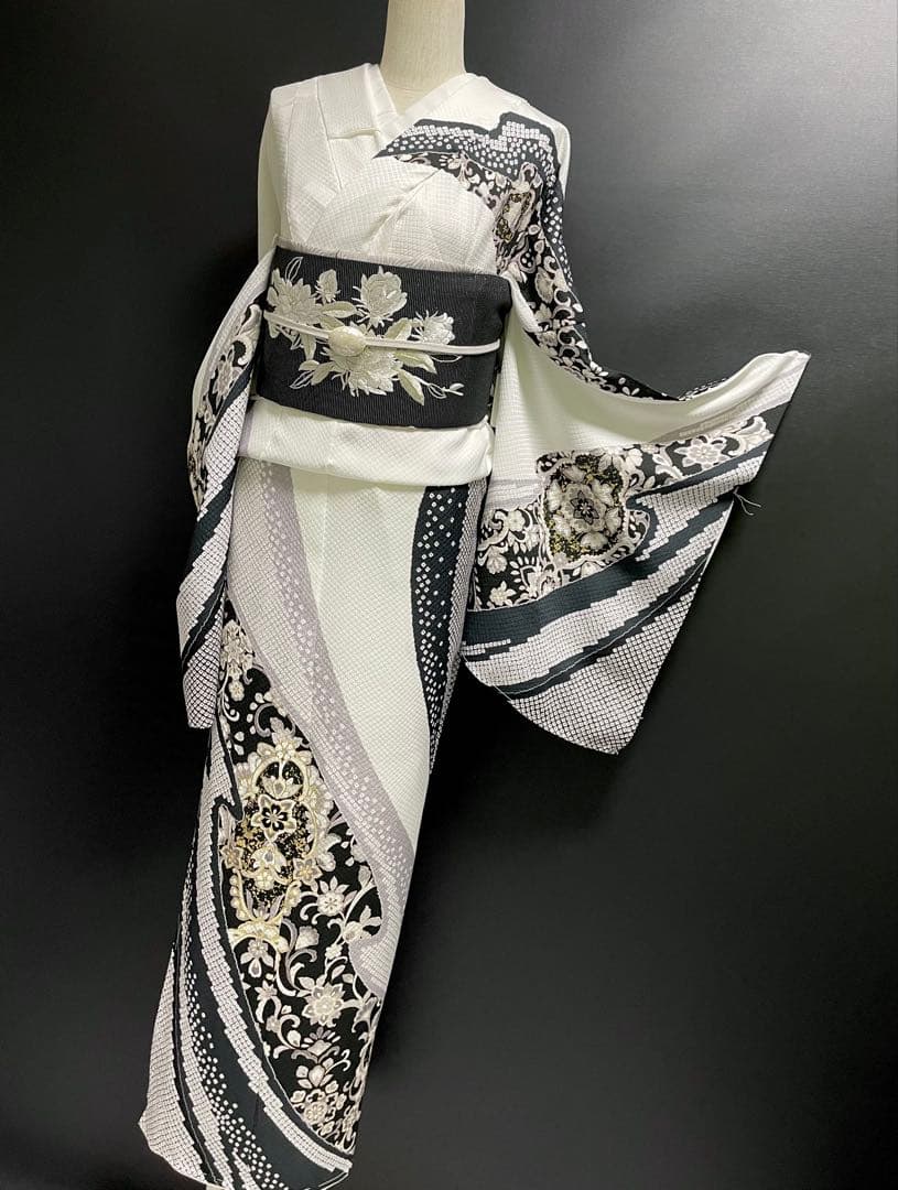 特選金彩訪問着【エキゾチック更紗唐花◆白×黒】疋田文様浮かぶ紋意匠地
