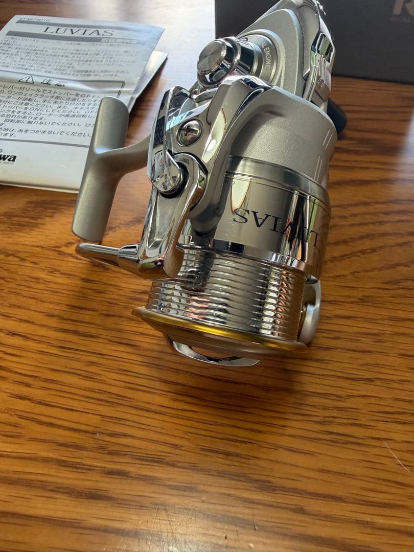 Daiwa Luvias 2506 スピニングリール