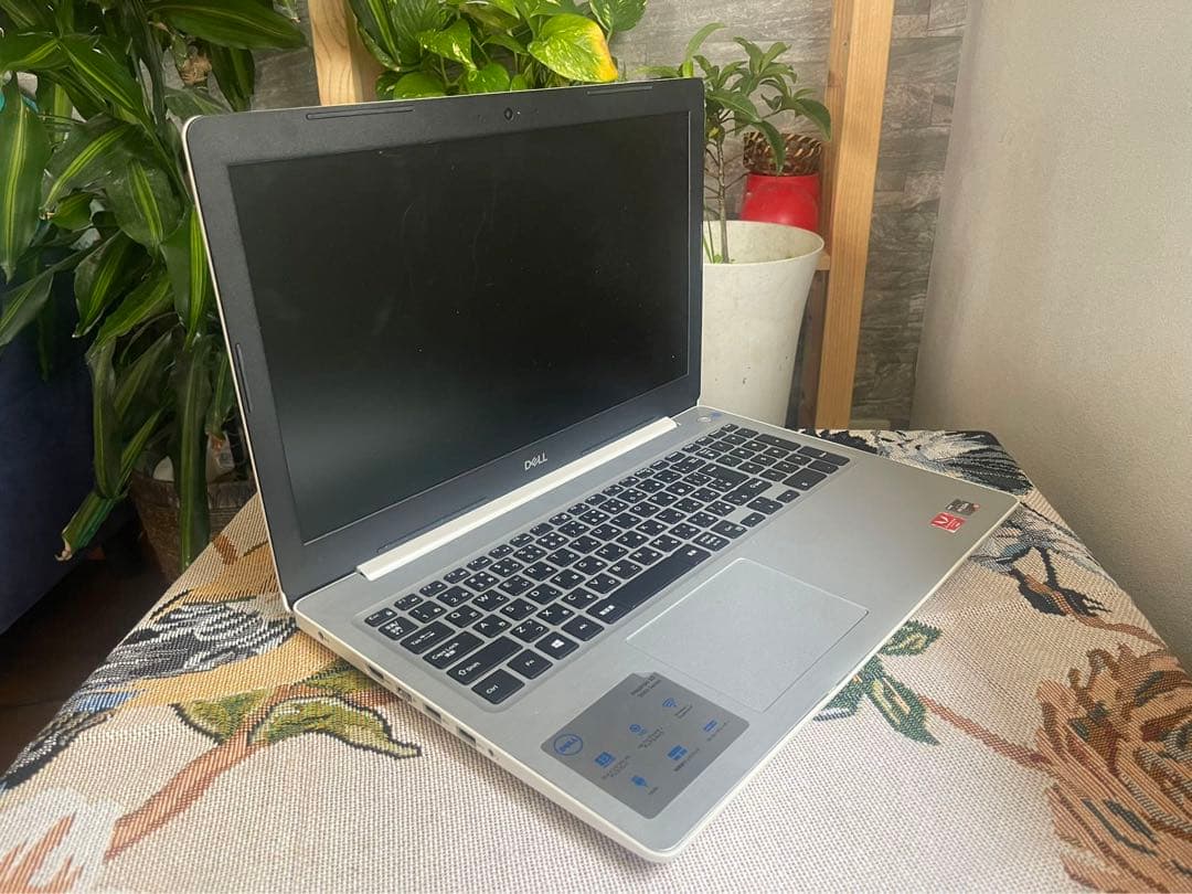 DELLパソコンノートInspiron15メモリ8GB/SSD高速動作
