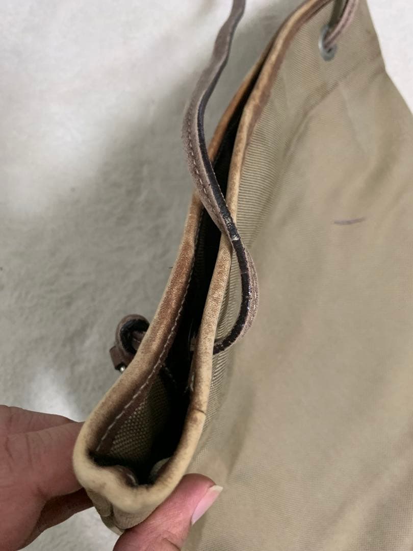 PRADA ロゴ　ジャガード