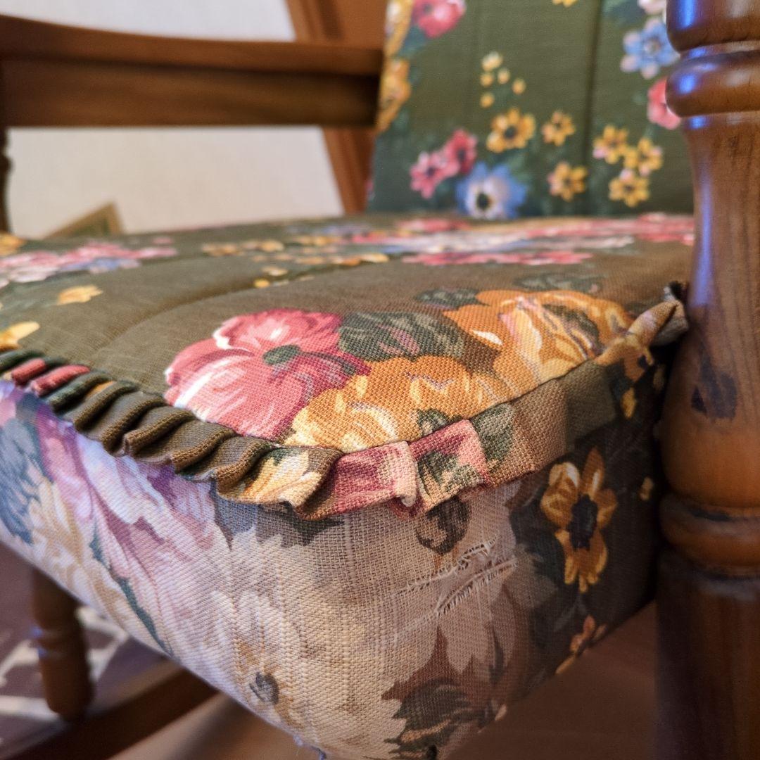 ビンテージ　東洋家具製　ロッキングチェア　オットマン付き　花柄　TOYO