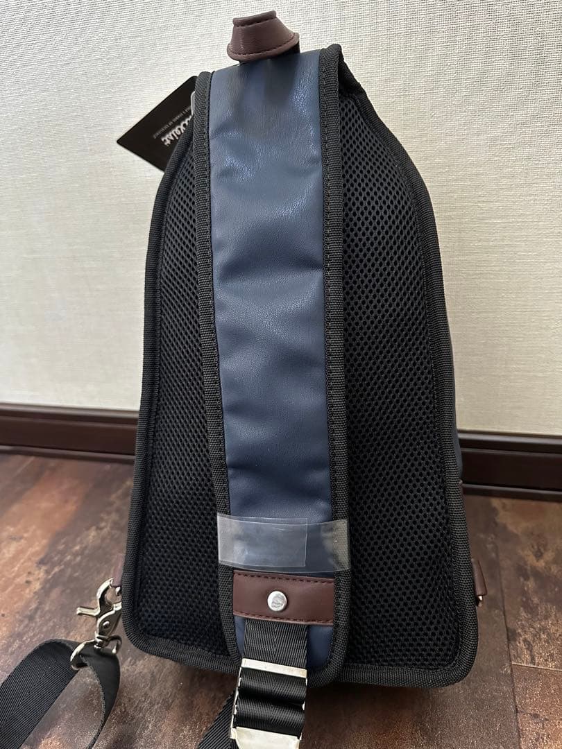 新品未使用✨　タイトリスト　クラシックボディーバッグ　ネイビー