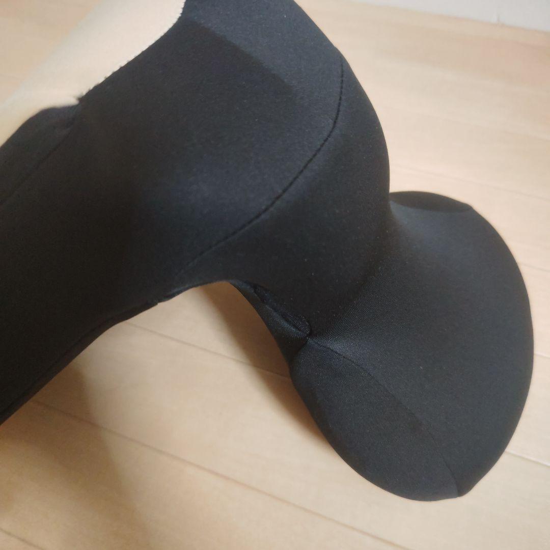 ★526A《姿勢矯正座椅子　凛座》黒色／背中低めの椅子です