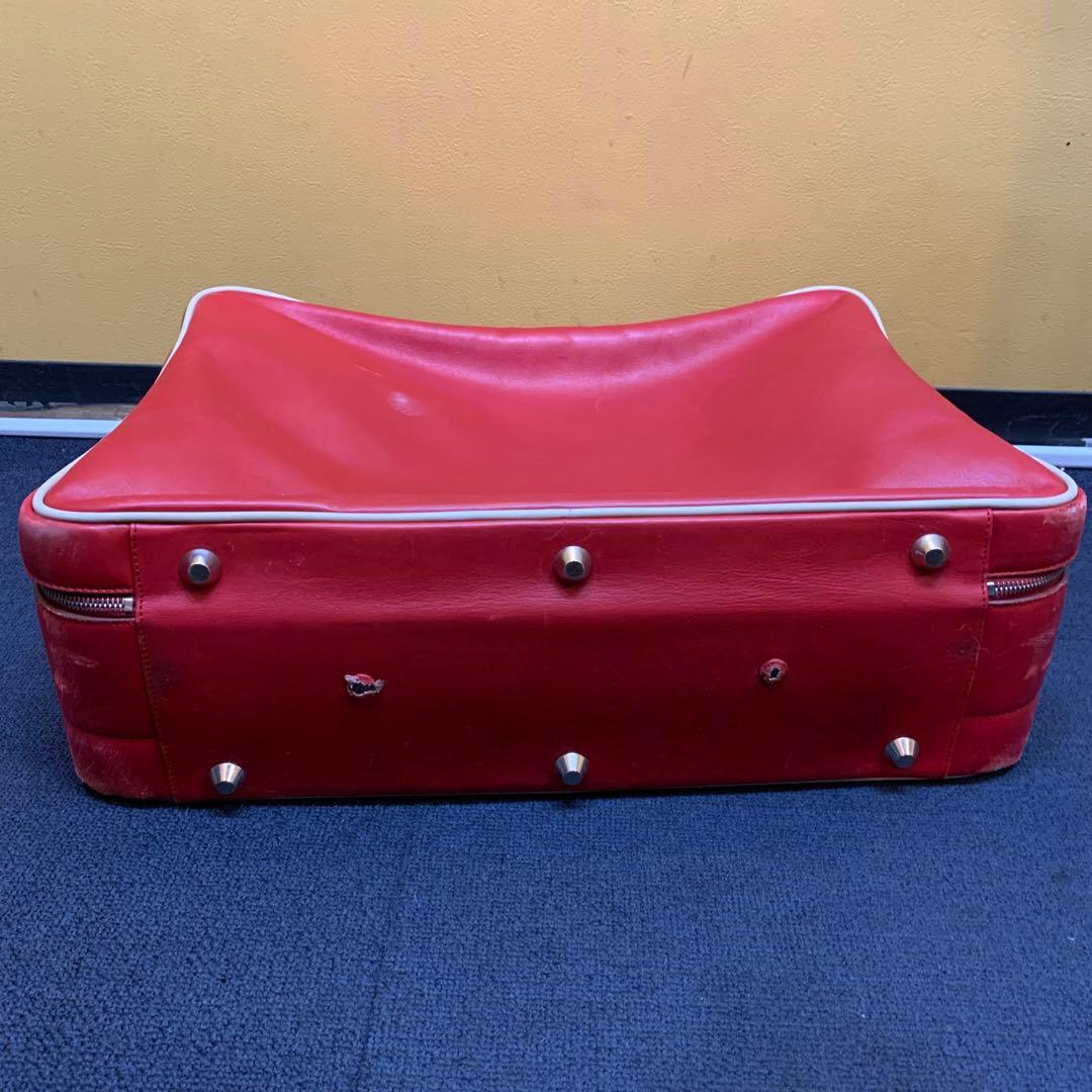 プラダ　PRADA トラベルバッグ　旅行用　スーツケース　赤　レッド　プレート