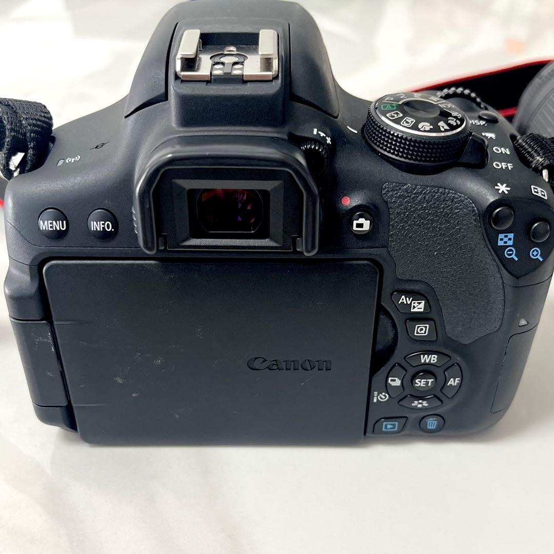 Canon EOS Kiss X8i ダブルズームキット 動作確認済 付属品多数