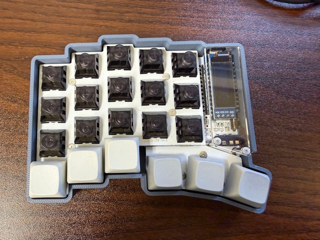 keyball39 + HHKB Studioリニアスイッチ、収納ケース