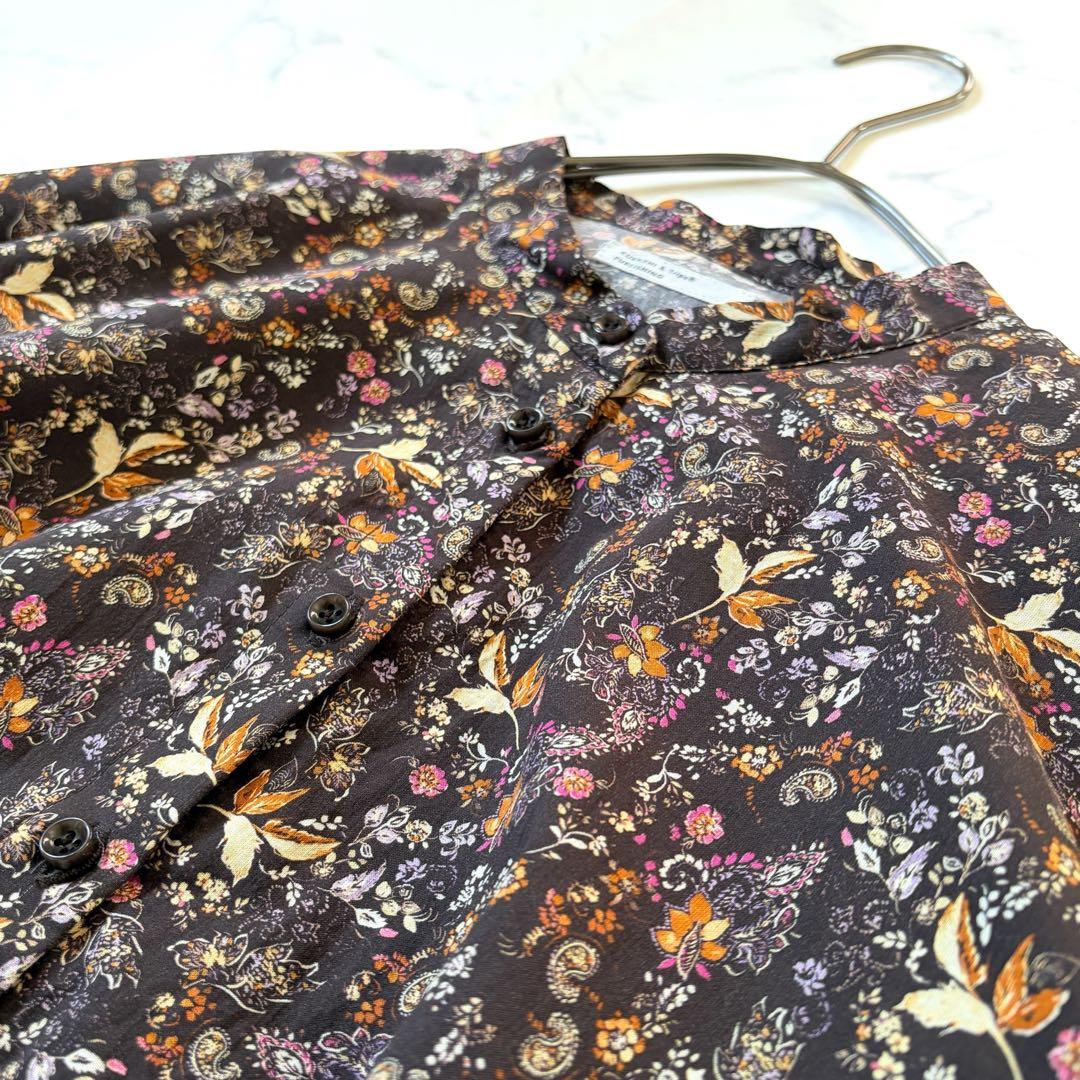 北欧暮らしの道具展 「暮らしに、ときめき」大人のための柄ブラウス ブラウン 花柄