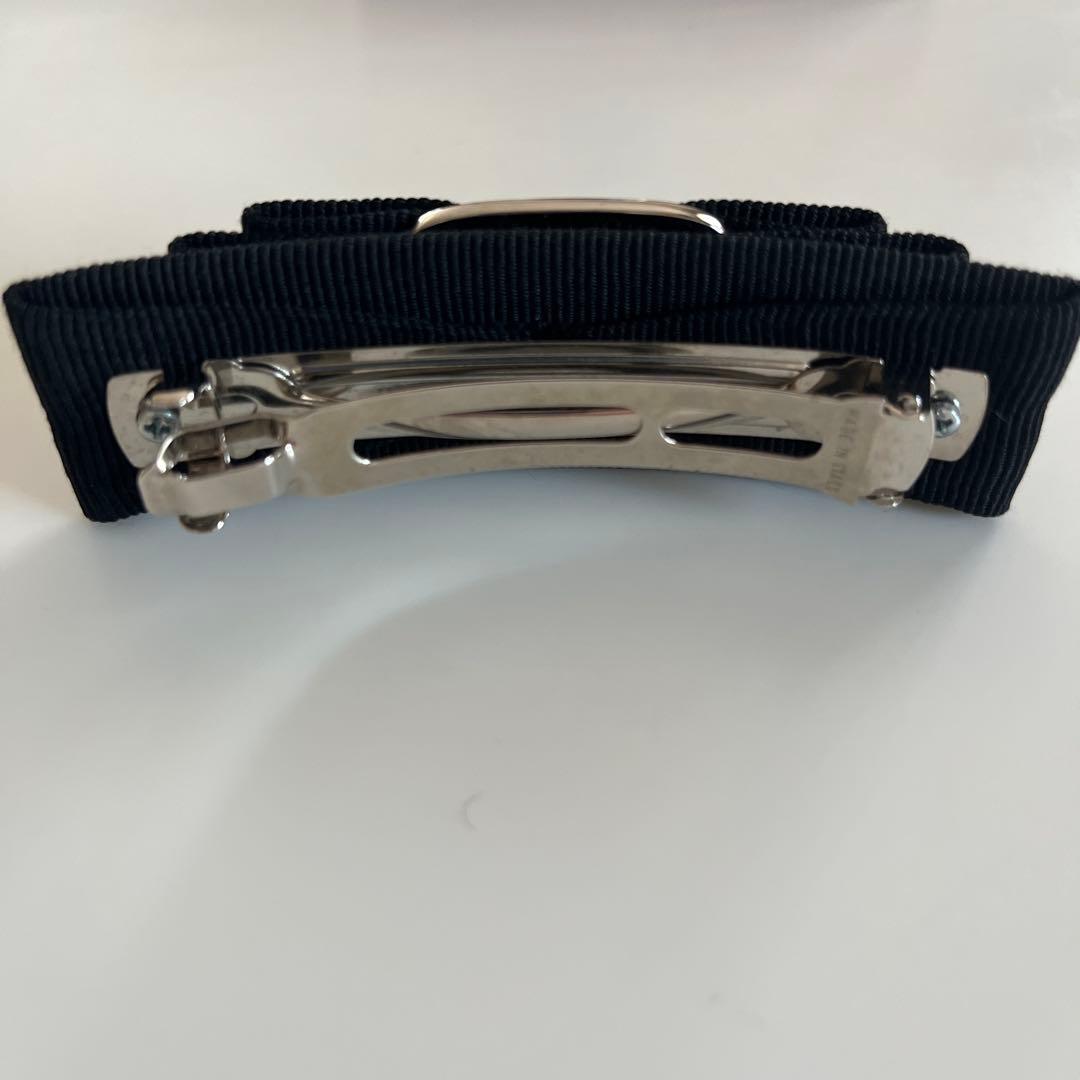Salvatore Ferragamo 黒リボンヘアクリップ