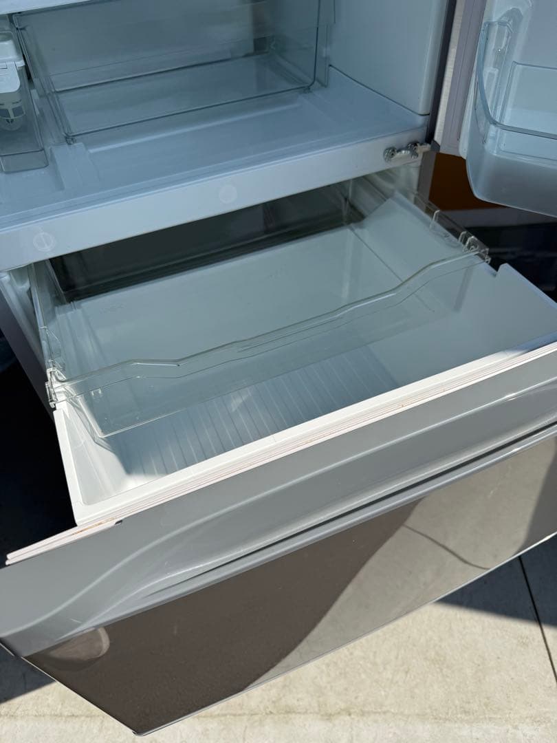 はに　TOSHIBA 3ドア冷蔵庫 GR-M33S (S)