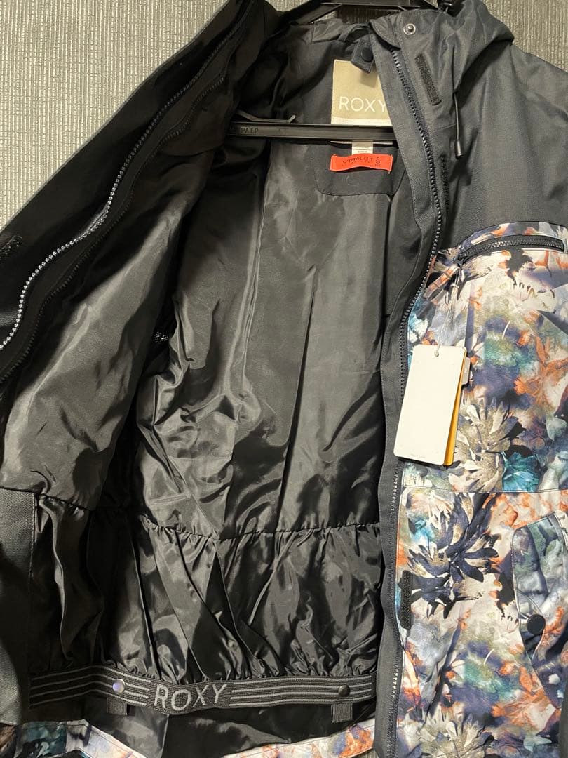 【新品未使用】ROXY スノボウェア Mサイズ 上下セット