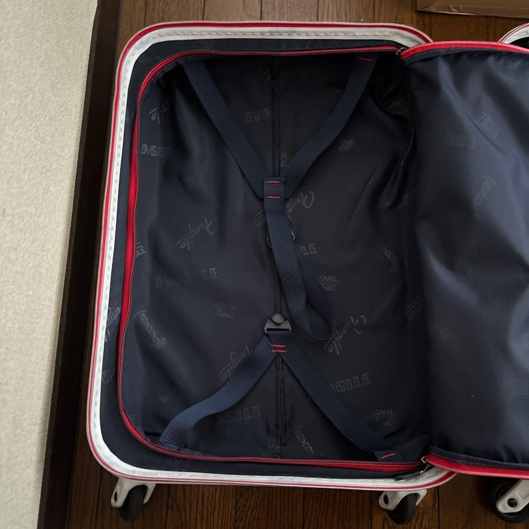 スーツケース　イノベーター　機内持込可38L