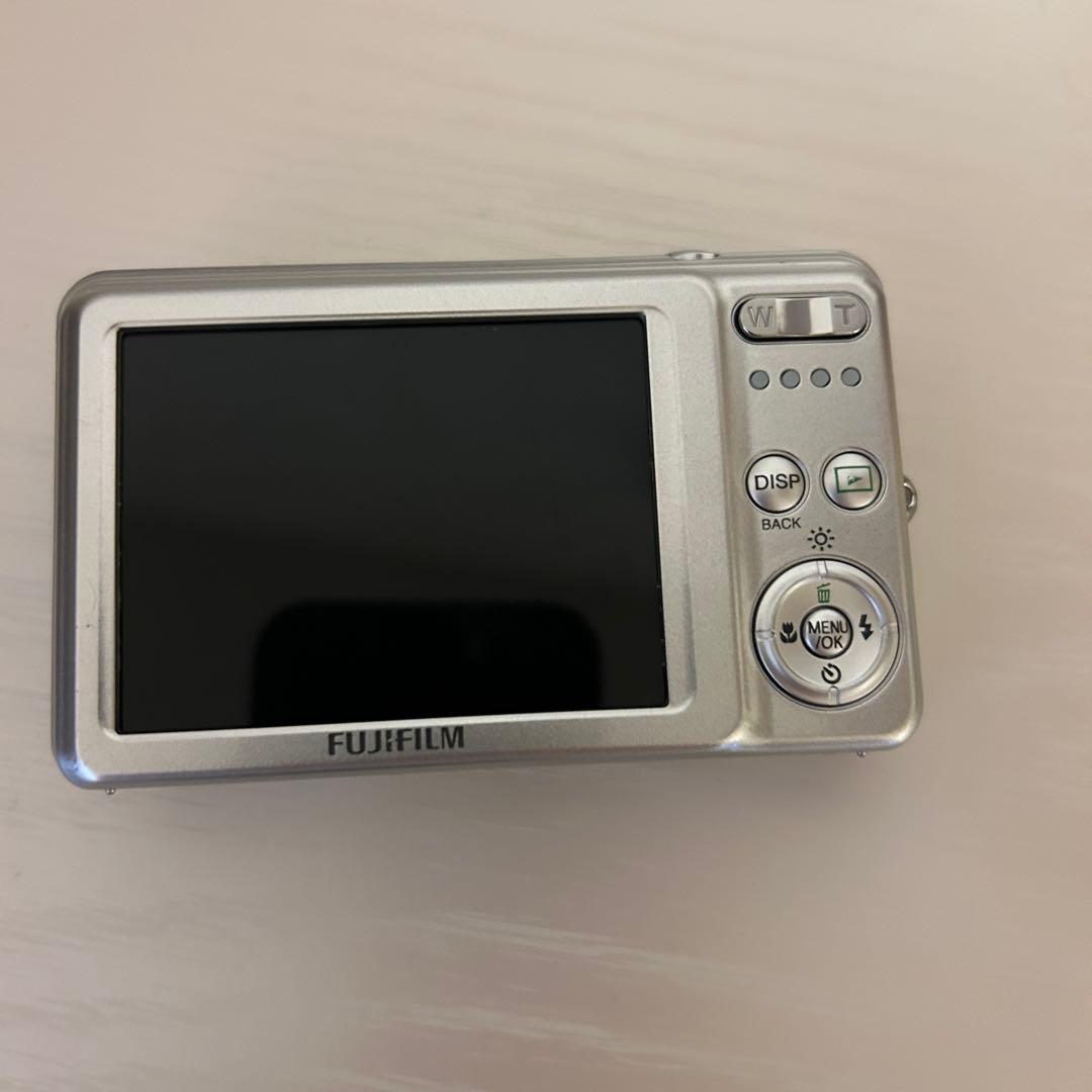 デジタルカメラ FUJIFILM finepix J30