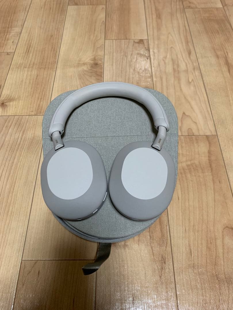 SONY WH-1000XM5 ワイヤレスヘッドホン 【美品】