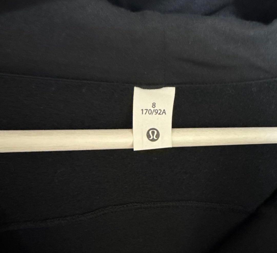 lululemon 黒 フード付き クロップドパーカー M