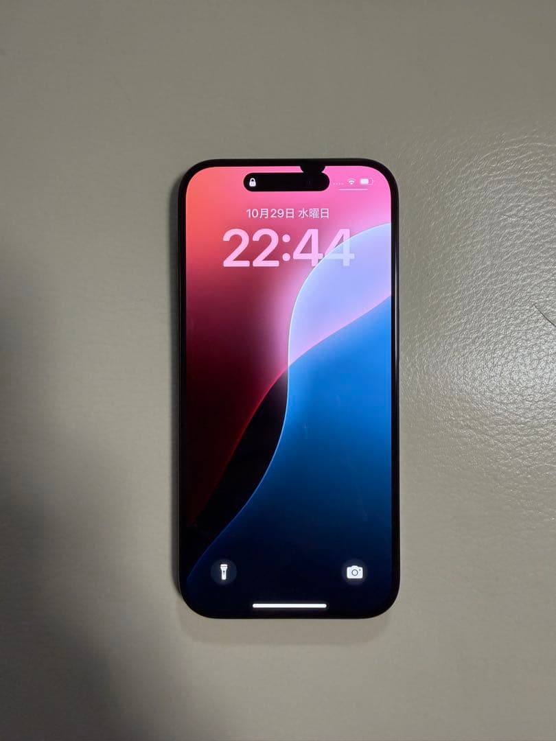 Apple iPhone 15 Pro ブルーチタニウム　電波時計