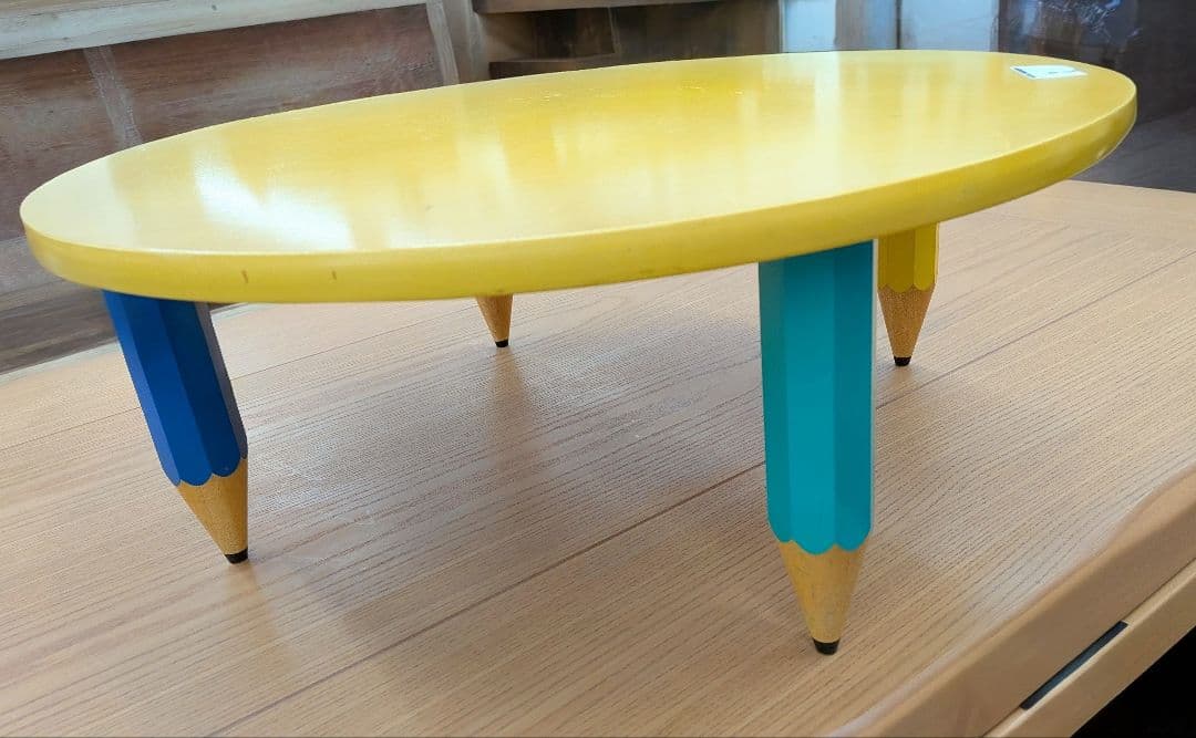 鉛筆　テーブル　レトロ　円卓　机　カラフル　ちゃぶ台　リビング　インテリア