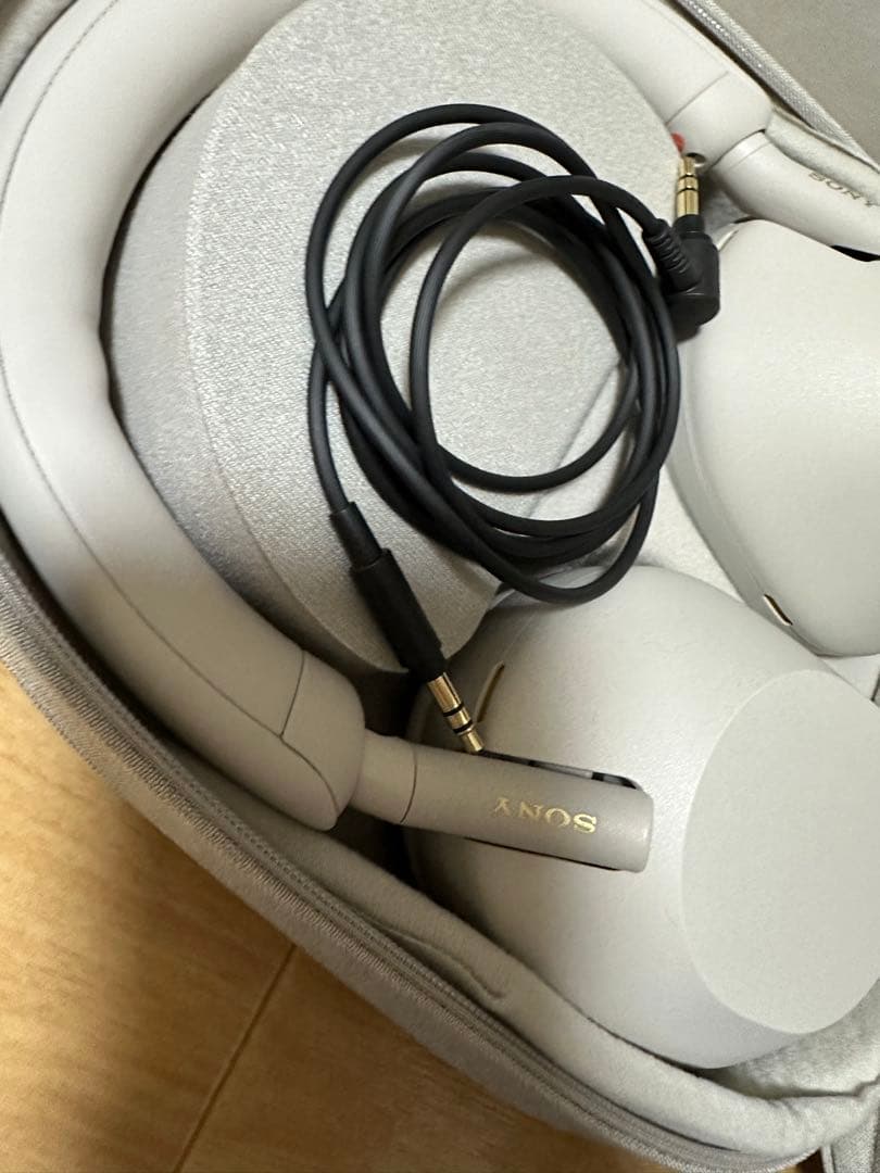 SONY WH-1000XM5 ホワイト（使用回数1回）