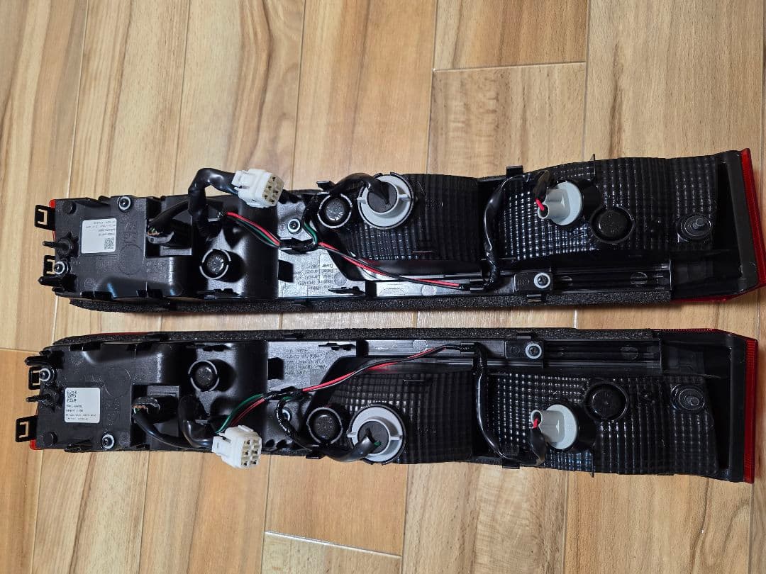 マークxo 中期　 新車外し　テールランプ左右セット