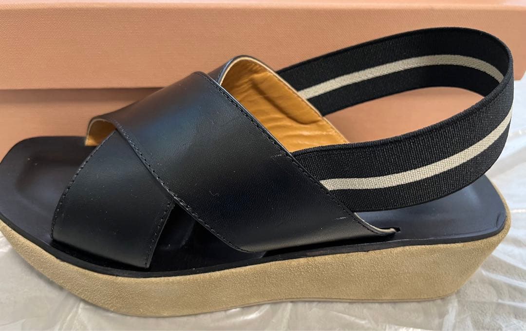 【未使用】ファビオルスコーニ　厚底サンダル37