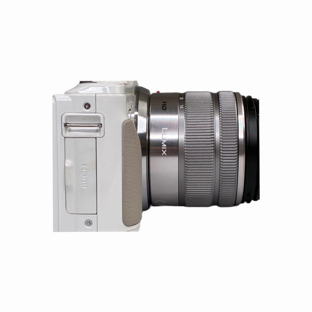 【極美品】LUMIX DMC-GF6W-W ダブルズームキット ホワイト
