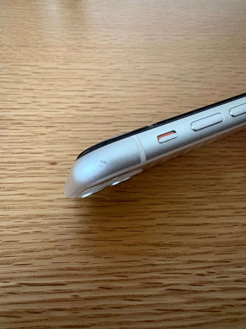 iPhone 11 ホワイト 本体 おまけつき