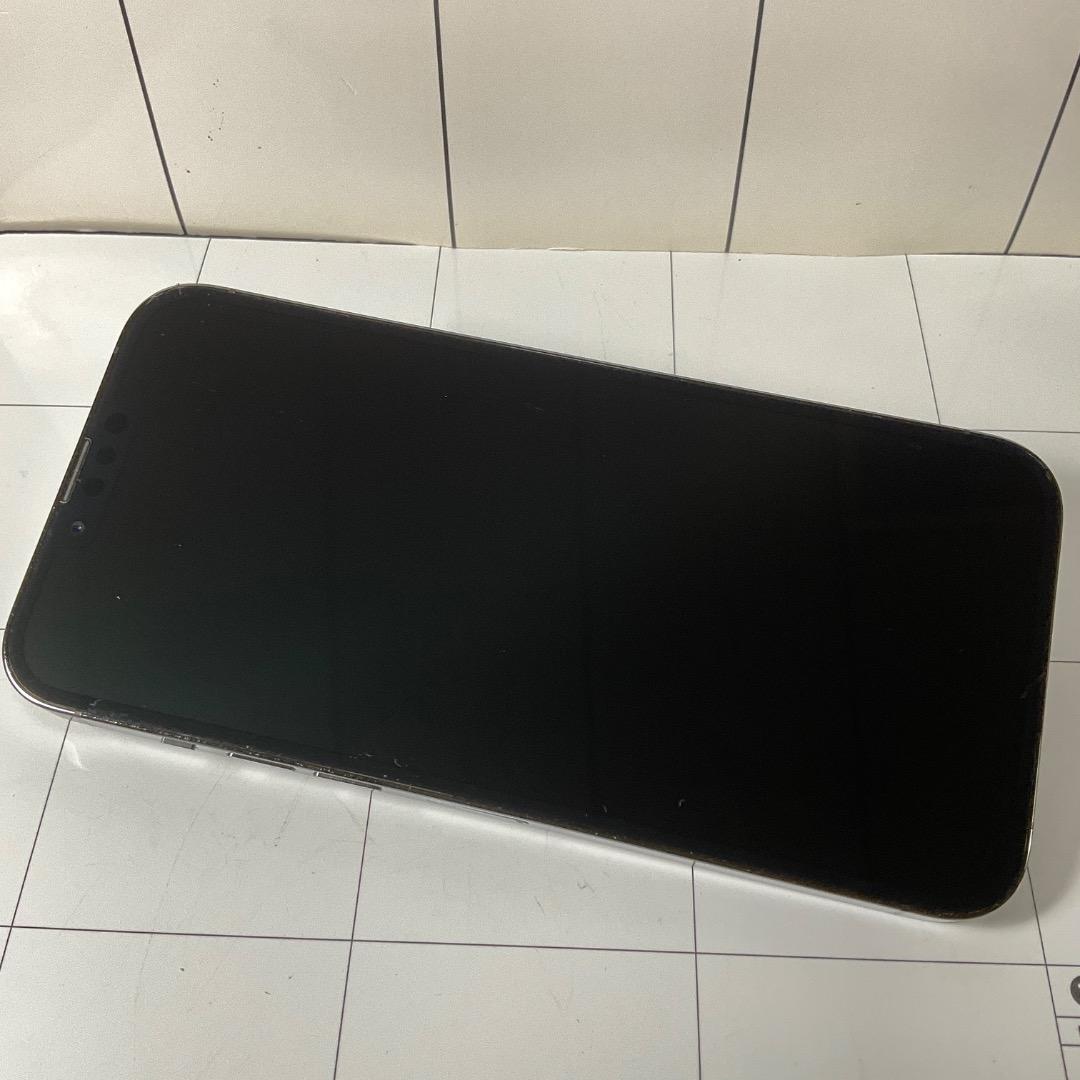 お奨め品iPhone13ProMax　128GB SIMフリーバッテリー100％