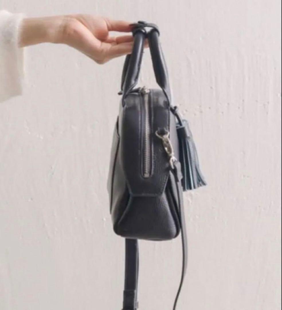 ear PAPILLONNERビッグタッセルボスト ン2wayバッグ ネイビー