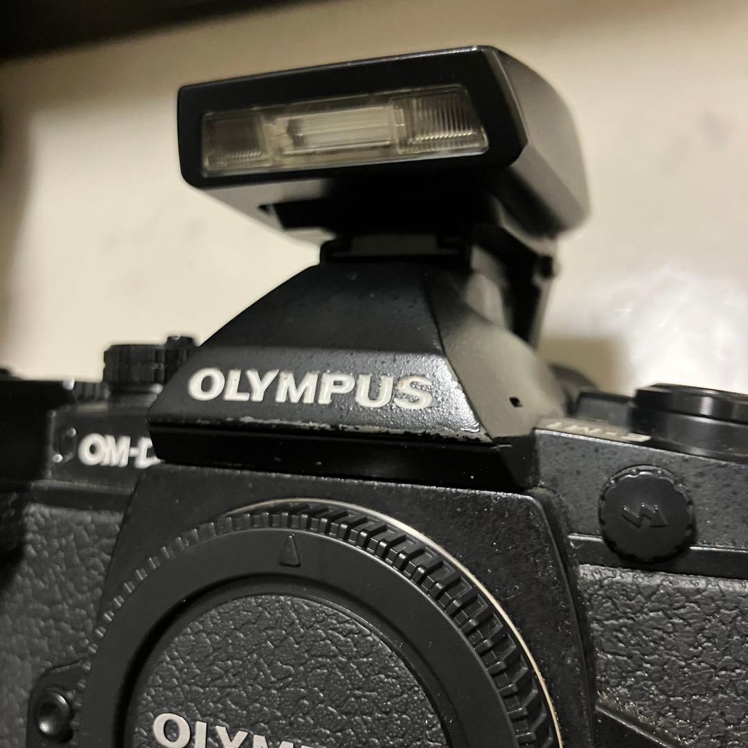 OLYMPUS OM-D EM-1 12-40mmPROレンズ付き