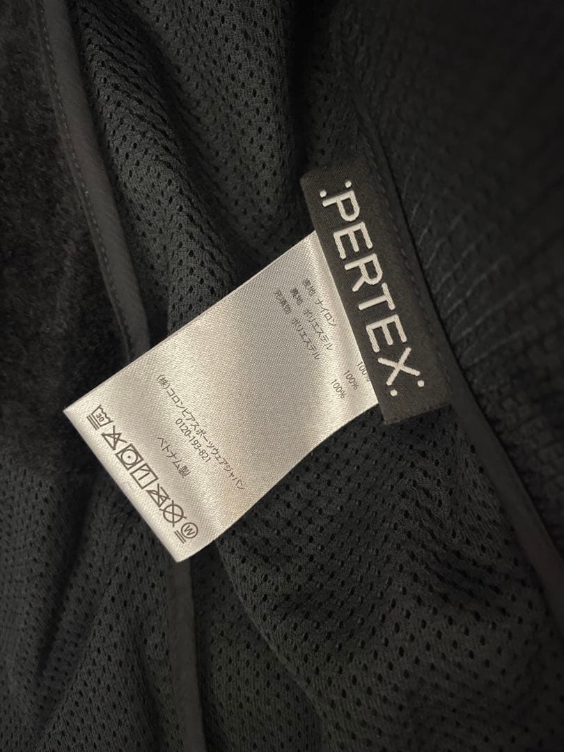 MOUNTAIN HARD WEAR ブラックベスト Mサイズ