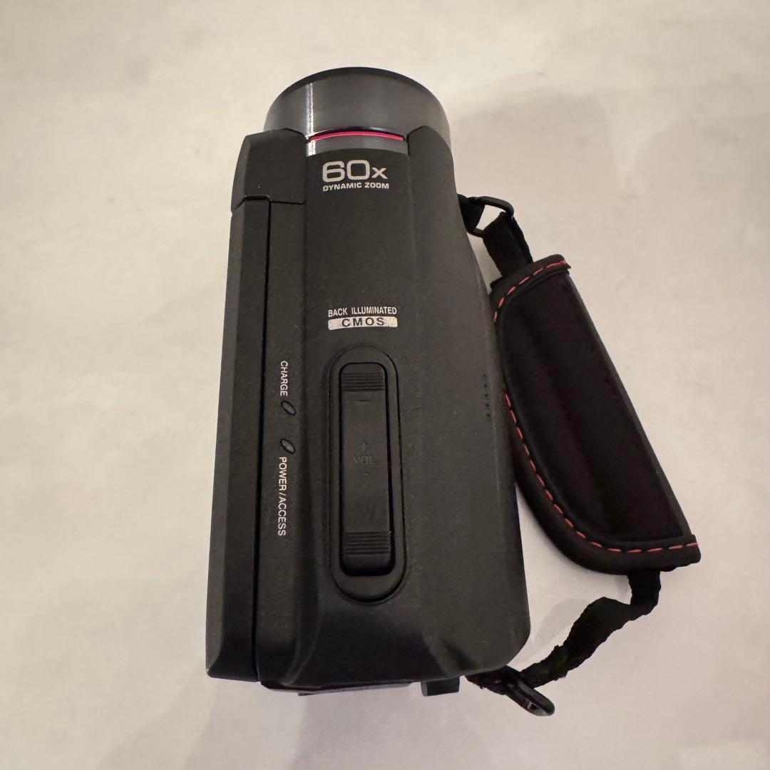 【美品】　JVCビデオカメラ　EverioR GZ-R75K-B