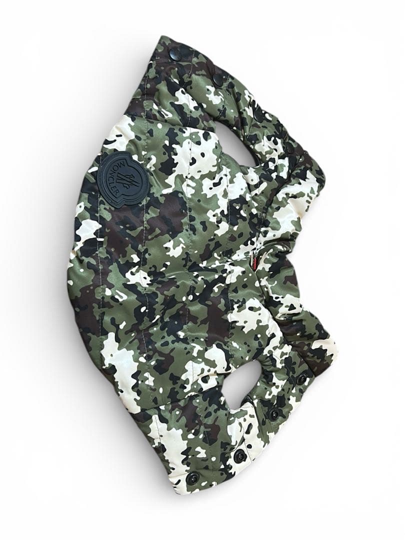 モンクレール　カモ　犬用　ジャケット　小型犬