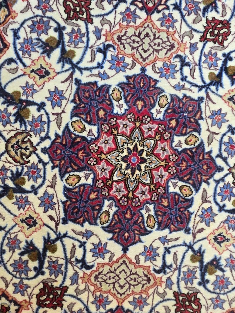 ペルシャ絨毯100%手織りシルクとコルクイスファハン産中型赤青102cm×71