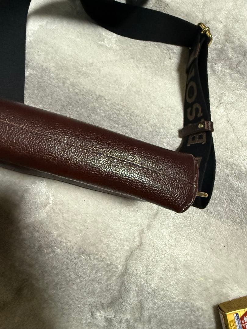 イルビゾンテブラウンレザー　ショルダーバッグ