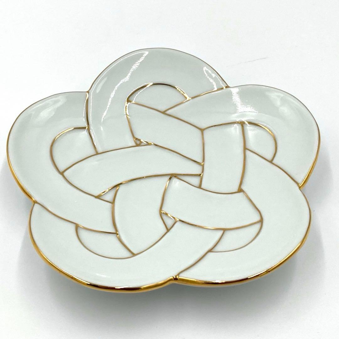 【新品】【大人気】有田焼幸楽窯　錦白金松葉形前菜皿3枚セット　縁起物