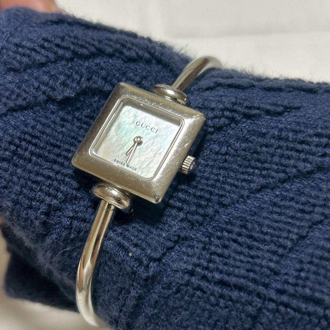 GUCCI 1900L 稼働品 シェル文字盤 レディース腕時計 バングルタイプ