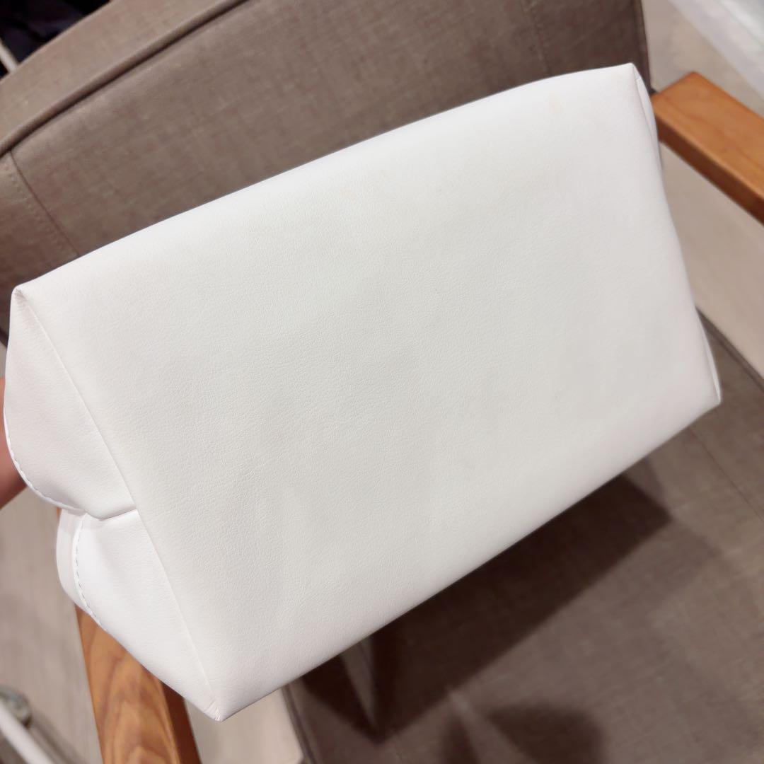 muta ムータ ホワイト ラウンドバッグ