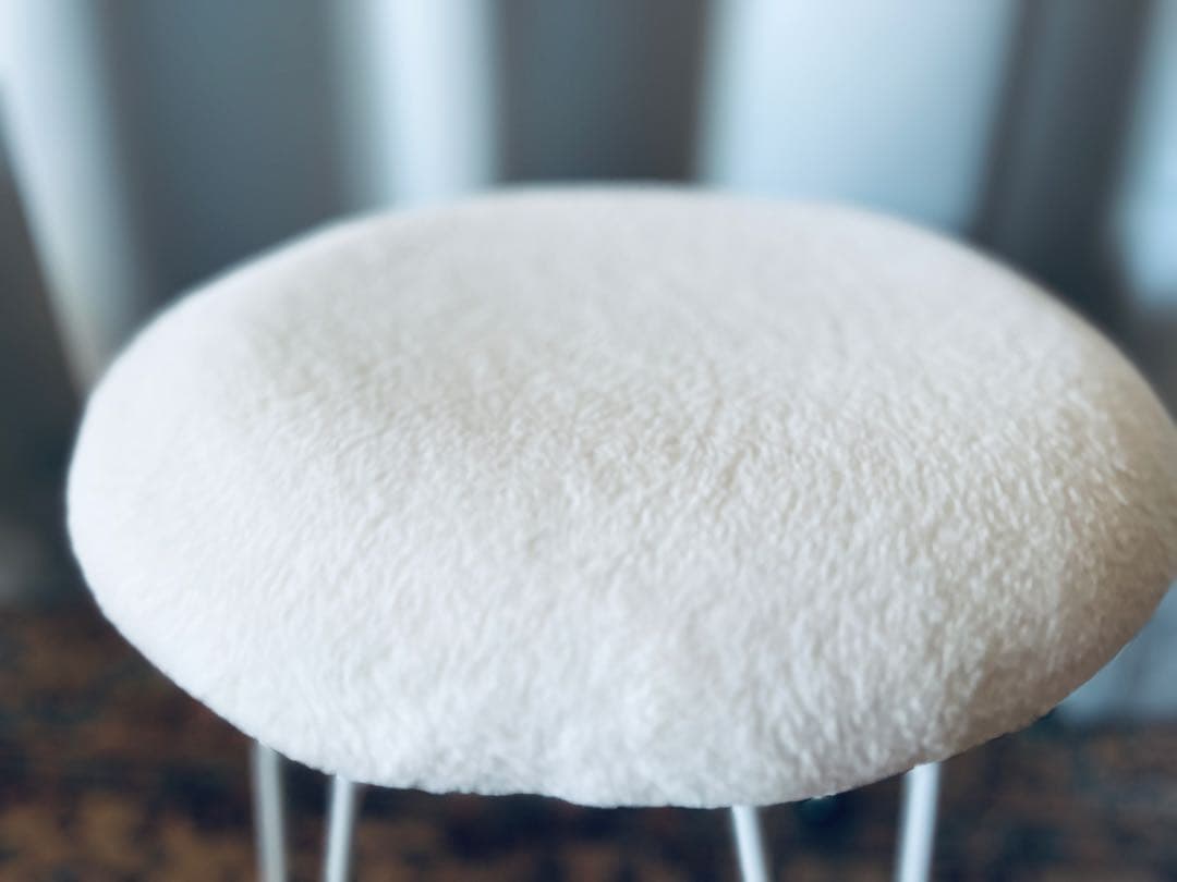 ファースツール ふわふわファー付きスツール ピュアホワイト