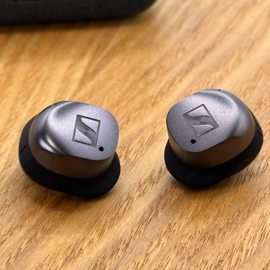 <おまけでCaseお付け> MOMENTUM True Wireless 4