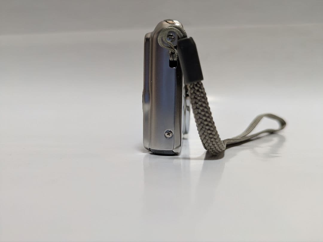 【美品】CASIO EXILIM EX-Z770 シルバー 動作良好