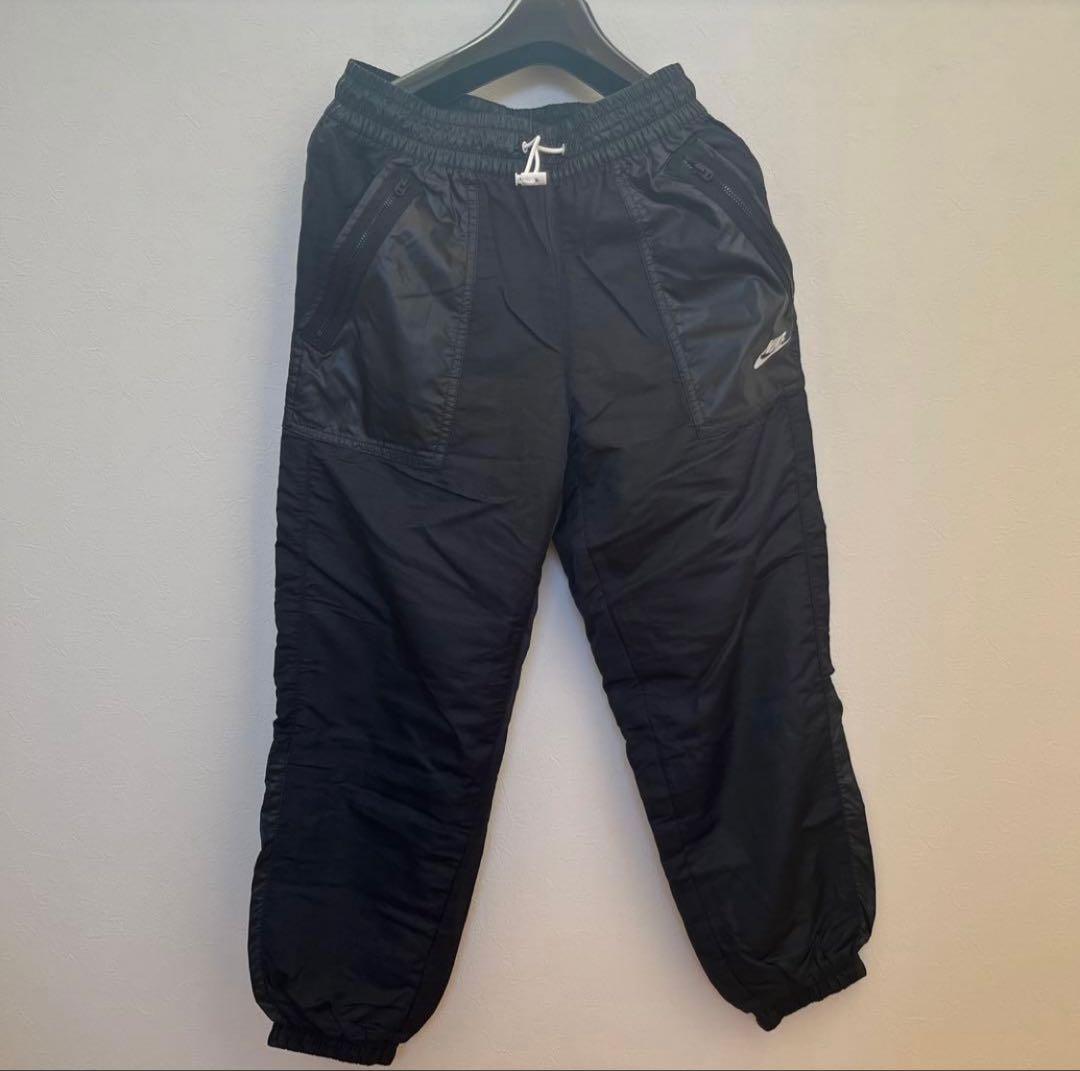 ナイキ　レディース ウインブレーカー　ウィンドランナーパンツ　セットアップ