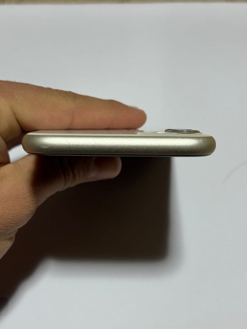 Apple iPhone 11 ホワイト 本体【ジャンク】